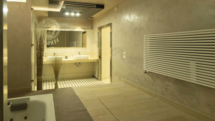 Bathroom 3, Villa Menea con Piscina e SPA, Lecce
