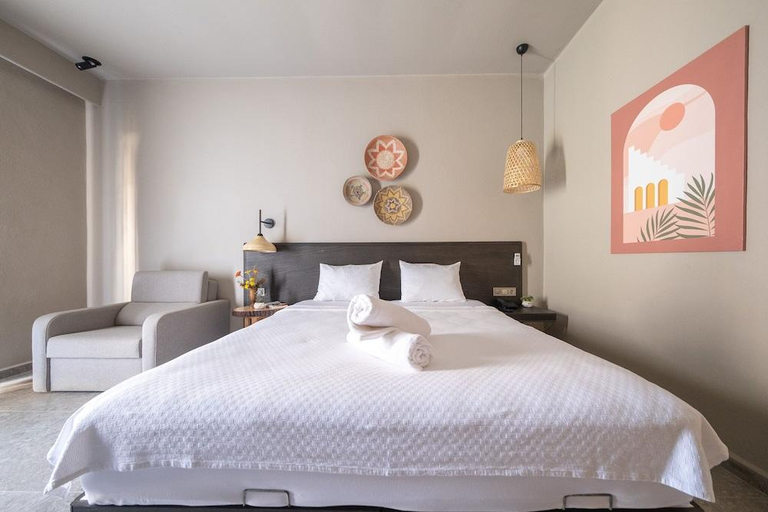 Bedroom 4, Kotinos Beach Hotel, Gökçeada