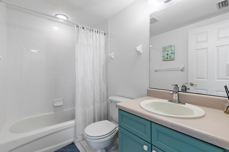 Bathroom 3, Oceanwalk 1-502, Volusia