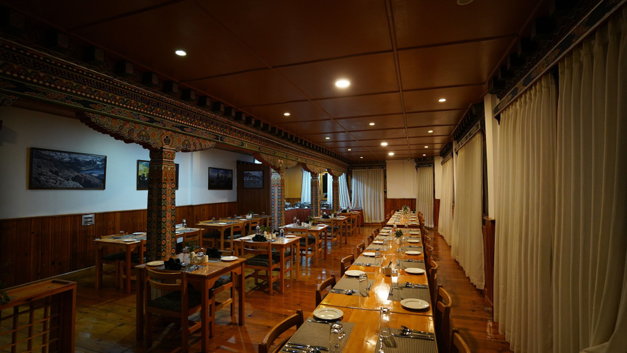 Food & Drinks 3, Olathang Cottages, Wangchang