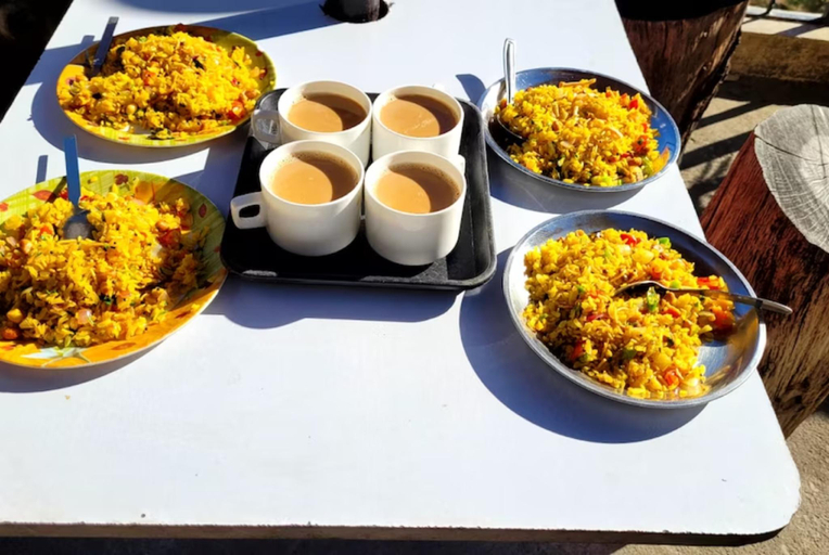 Food & Drinks, Goroomgo Kaafal Homestay Near Mall Road Mussoorie, Dehradun