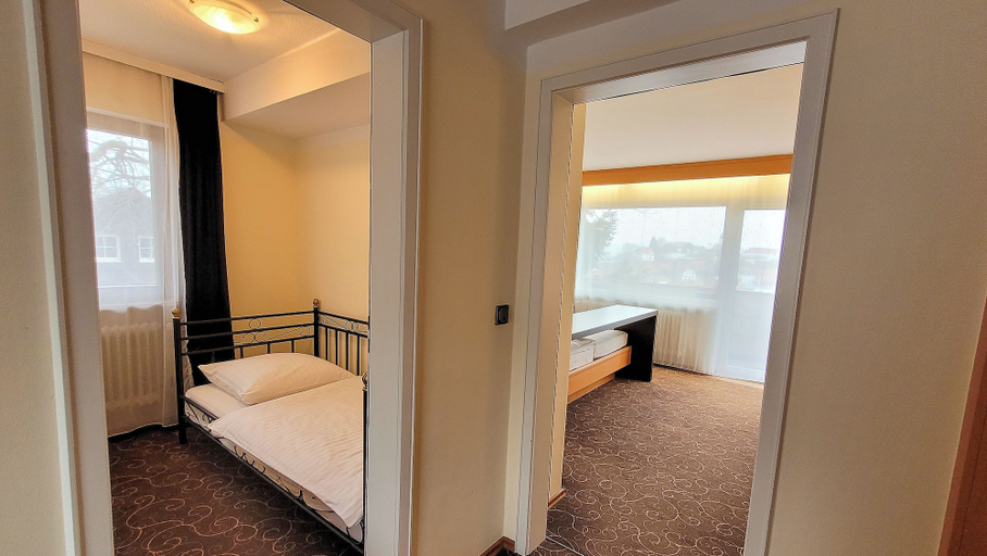 Bedroom 4, LuCA HOTEL, Regen