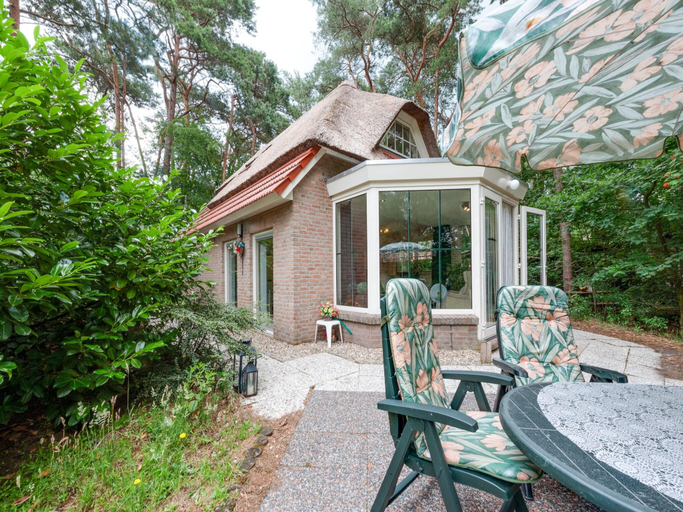 Others 5, Holiday Home in Beerze near Forest, Ommen