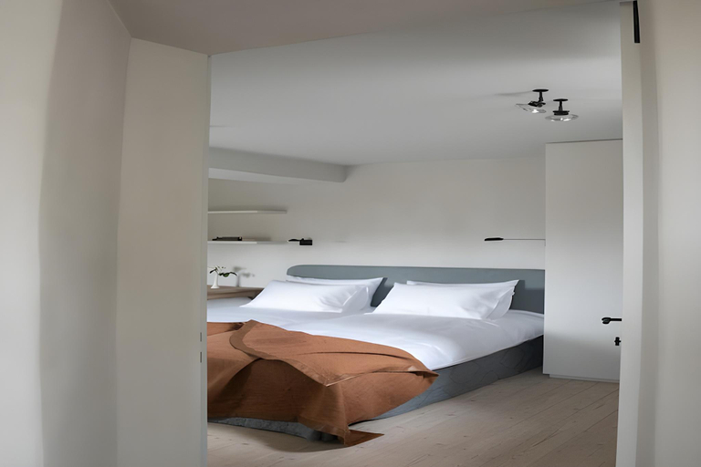 Bedroom 2, Stately 16-person manor farm in South Limburg., Nuth