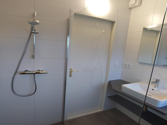Bathroom 3, House in Breskens near the Beach, Sluis