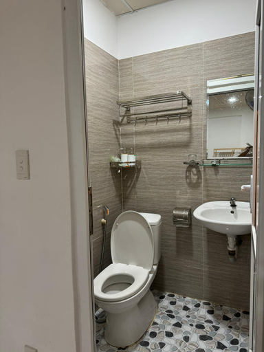 Bathroom 3, Thanh Ngoc Hotel, Côn Đảo