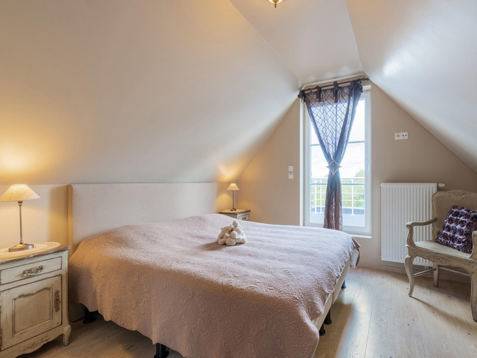 Room 4, Inviting Holiday Home in Nieuwpoort With Garden, West-Vlaanderen