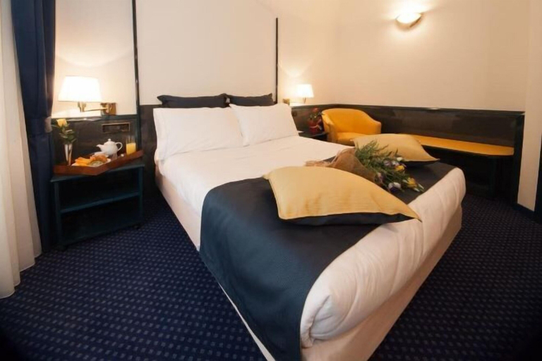 Bedroom 30