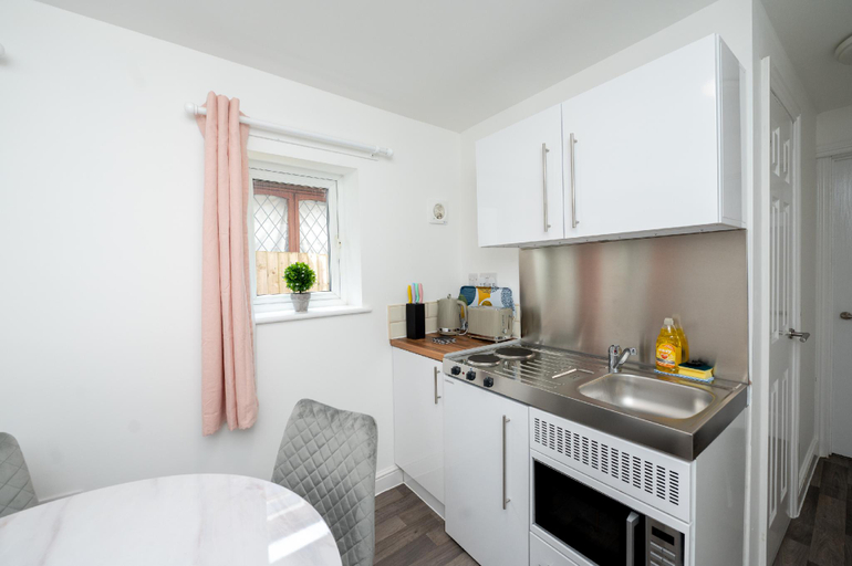 Others 5, City Centre Self-Contained Studio Apartments, Southampton