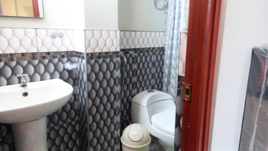 Bathroom, Hospedaje Roma, Huenuco