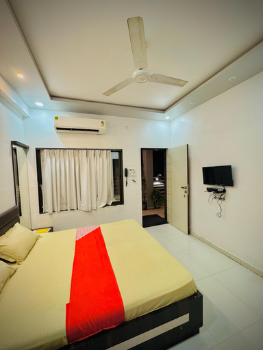 Bedroom 2, Hotel Sai Navsari, Navsari