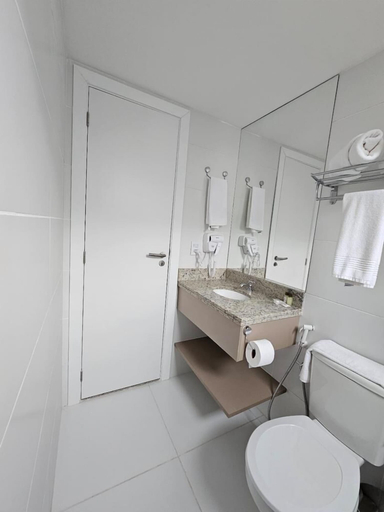 Bathroom 4, Aero Hotel, Lauro de Freitas