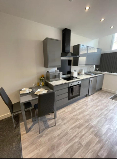 Others 5, Newly Refurbished Clarendon Apartments, Free WIFI, Parking, Blackpool