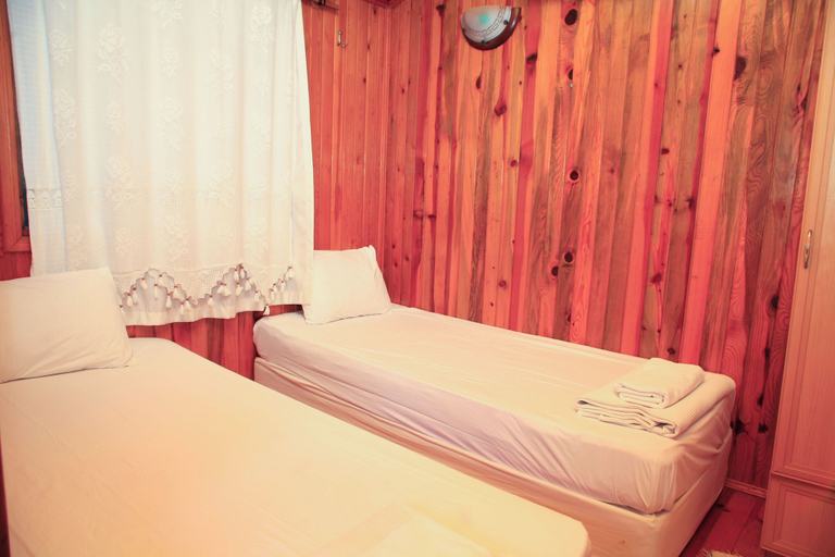 Bedroom 5, Korsan Pansiyon, Kemer