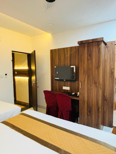 Bedroom 3, Airport Hotel Relax Inn, Nagpur