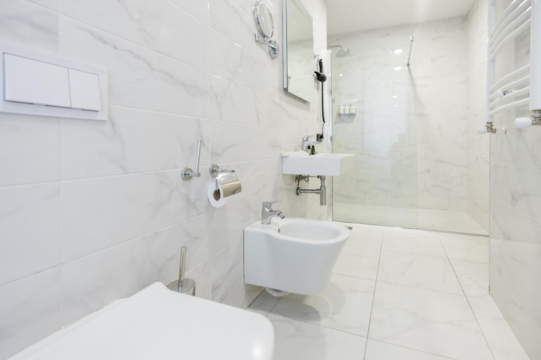 Bathroom 4, Brosse Garden Hotel, Tbilisi