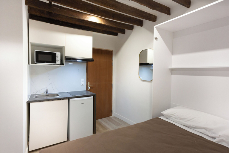 Bedroom 4, Les Studios Mademoiselle, Paris