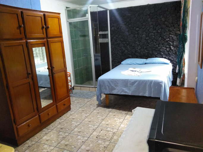 Others 4, Hotel Marruecos C.R., San José