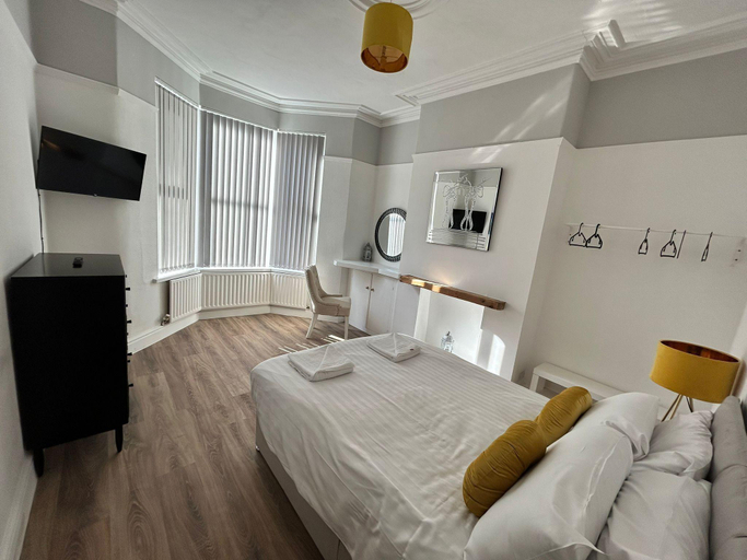Bedroom 2, Westview House by Sasco Apartments, Blackpool