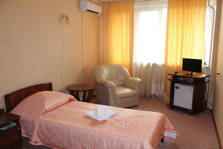 Bedroom 2, Hotel Druzhba, Minusinskiy rayon