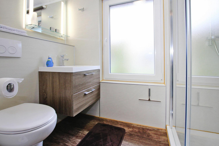 Bathroom 4, Ferienhaus Vieting direkt am Eldeufer in Parchim, Ludwigslust-Parchim