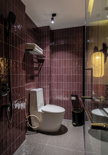 Bathroom 3, Pynt Hotel 4, Bình Thạnh