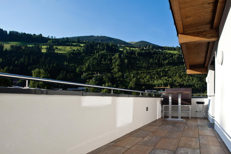 Others 4, Apartment in Neukirchen by Wildkogelbahn, Zell am See