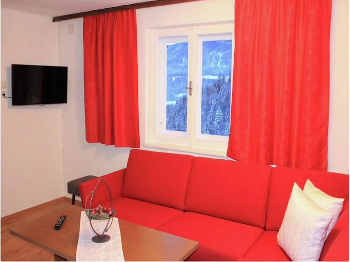 Others 5, Chalet in Tyrol with Sauna and Ski Slopes, Kufstein