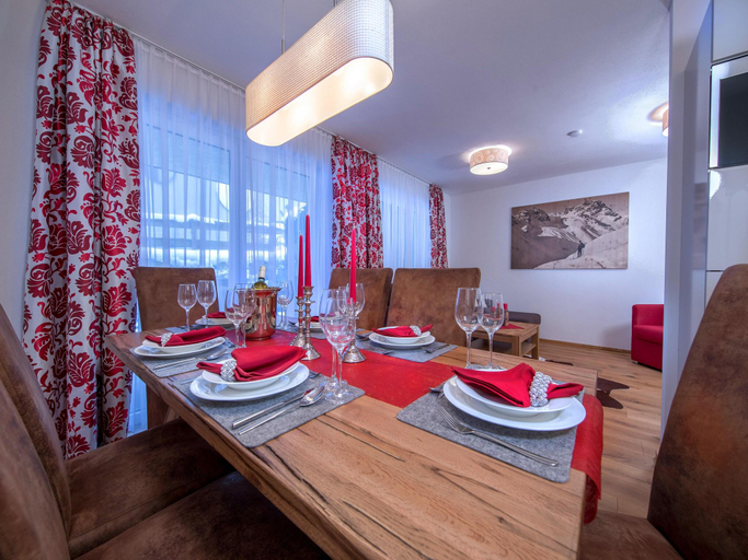 Others 5, Apartment in Neukirchen by Wildkogelbahn, Zell am See