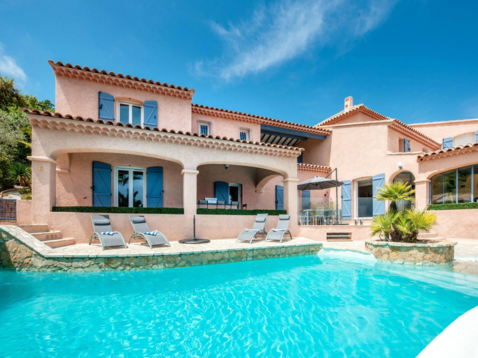 Sport & Beauty 2, Luxurious Villa in Les Issambres with swimming pool and Sauna, Var