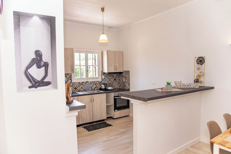 Others 5, Antonia's Apartments, Ionian Islands