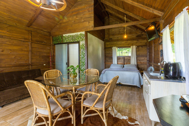 Room 2, Chal com Wi-fi Vista p o Lago em Meio a Natureza, Rio do Sul