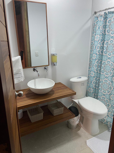 Bathroom 2, Jenene Lodge Nuqui, Nuquí