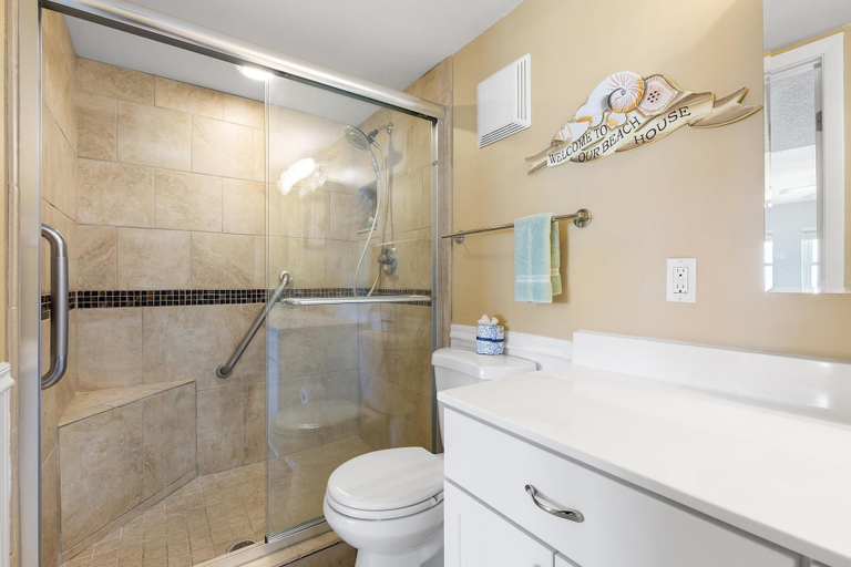 Bathroom 4, Ponce de Leon Towers 301, Volusia