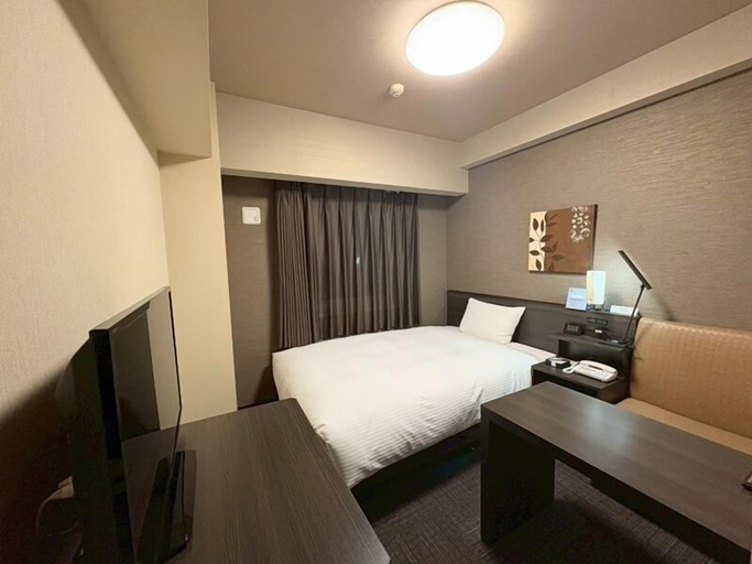 Bedroom 4, Hotel Route Inn Higashi Hiroshima Saijo Ekimae, Higashihiroshima