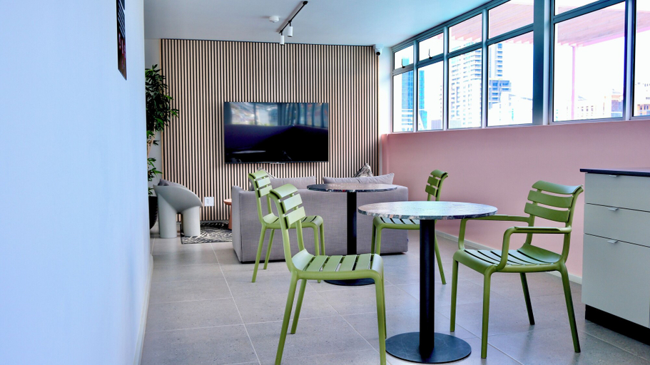 Others 5, Urban Elephant The Rose, City of Cape Town