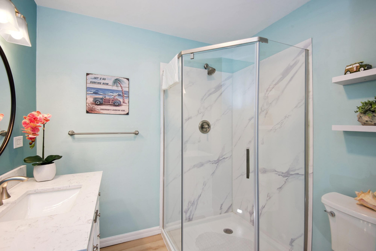 Bathroom 4, Island Paradise Cottage, Lee