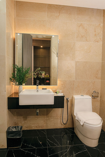 Bathroom 4