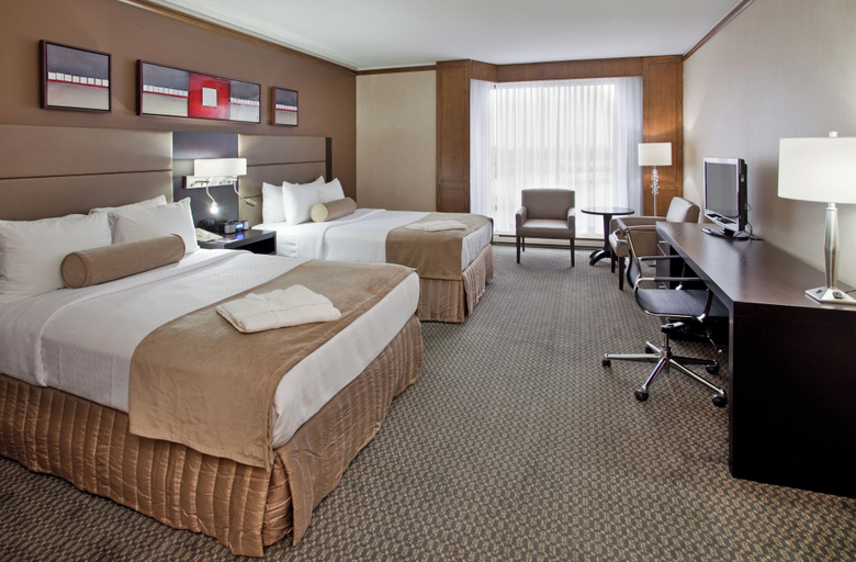 Bedroom 3, Wyndham Gatineau-Ottawa & Conference Centre, Communauté-Urbaine-de-l'Outaouais