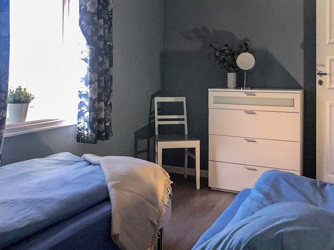 Bedroom 2, person holiday home in Svelgen-By Traum, Bremanger