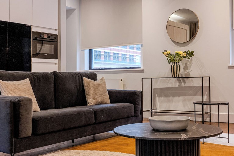Others 5, Your Apartment - St. Paul's, London