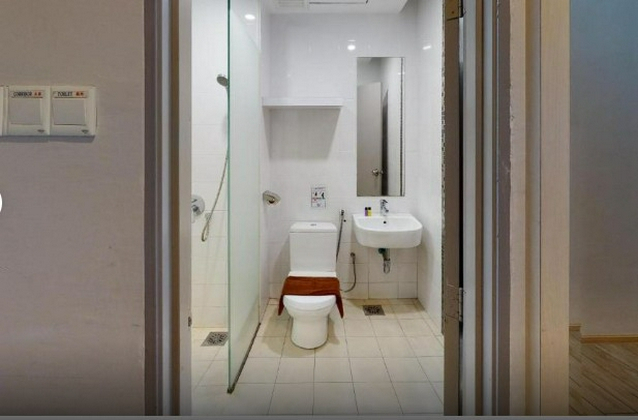 Bathroom 3, La Boss Inn, Malacca City