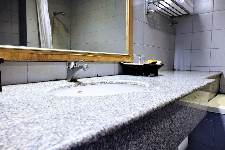 Bathroom 4, Silom Village Inn, Bang Rak