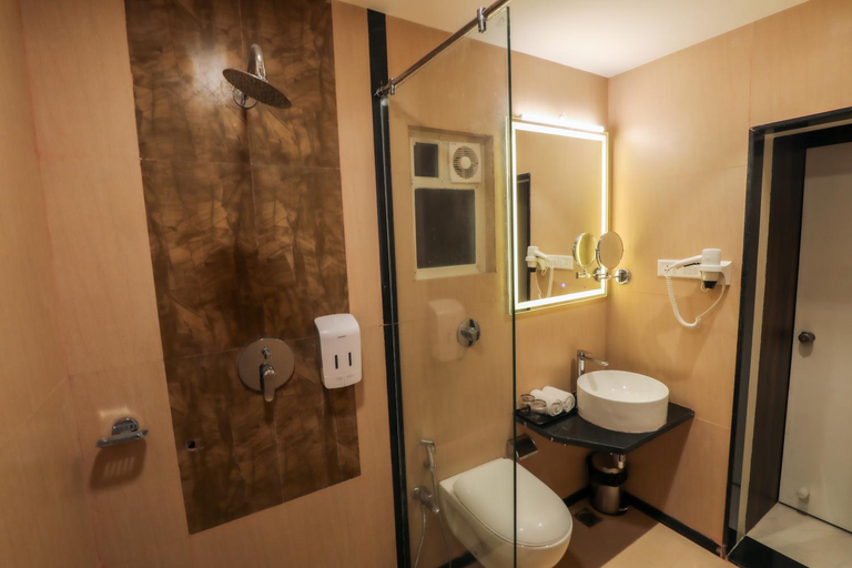 Bathroom 4, Spree Hotel Aurangabad, Aurangabad