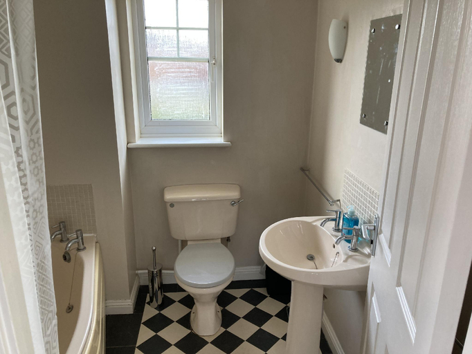 Bathroom 3, Quiet 3 bed semi with off street parking, Nottinghamshire