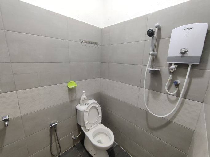 Bathroom, CLP Home near Sri Muniswarar Temple 2, Central Seberang Perai