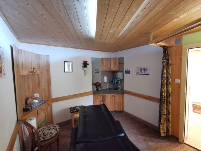 Others 5, Pensiunea Valea Lupului, Patarlagele