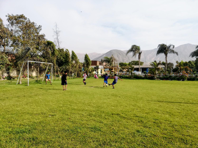 Others 4, Mi Pequeno Club (Country Club), Lima