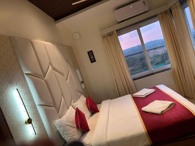 Bedroom 3, Ivy Park Resort, Satara