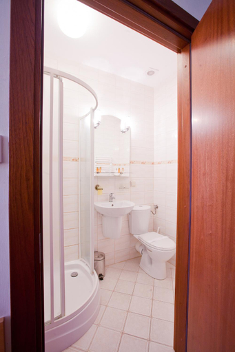 Bathroom, Hotel Trylogia, Wołomin